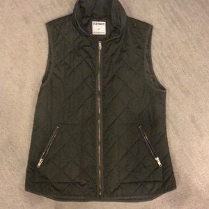 Old Navy quilted vest!